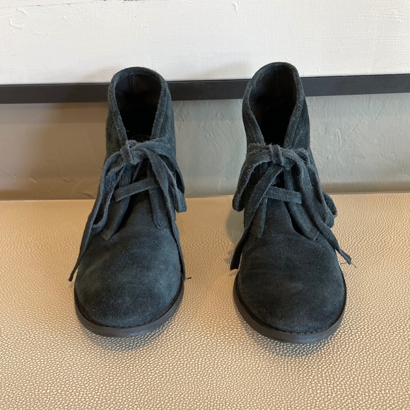 Carlos Santana Blue Suede Lace Up Ankle Boots - Picture 1 of 5